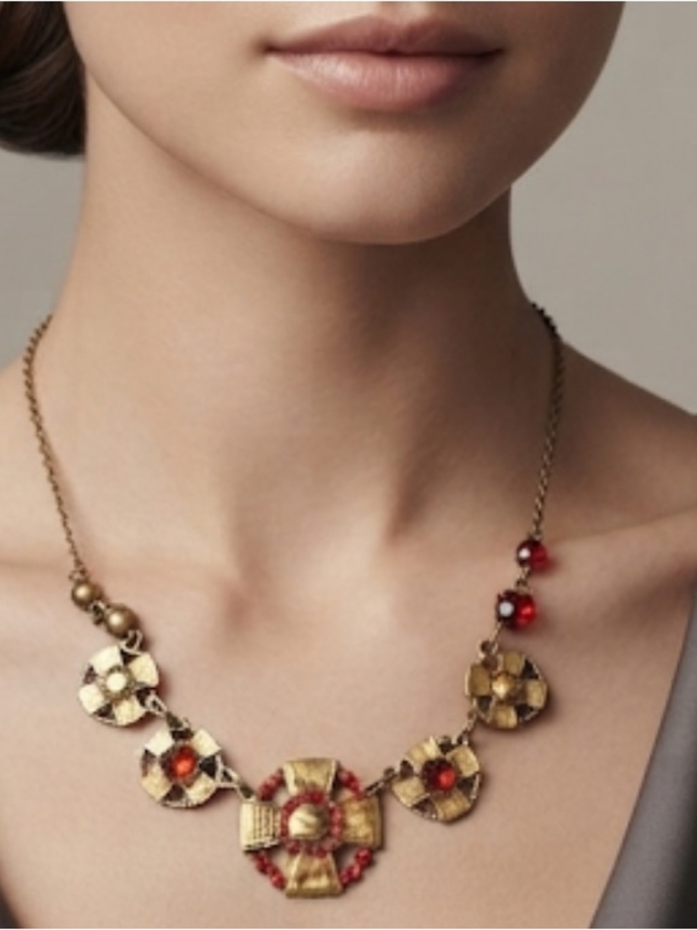 Beautiful pilgrim necklace